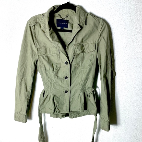 Banana Republic Jackets & Blazers - Banana Republic cargo jacket green/khaki color